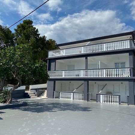 Apartmani Anita Starigrad Paklenica Zewnętrze zdjęcie