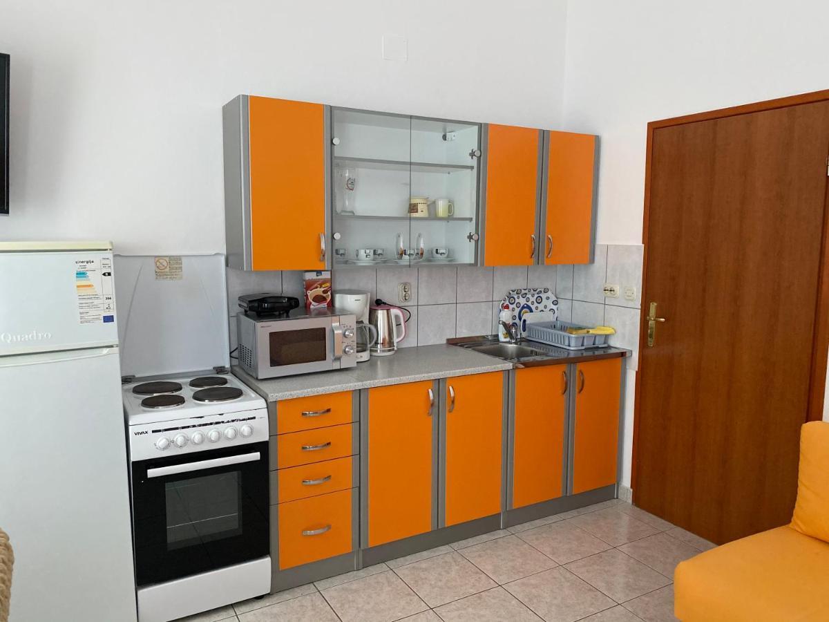 Apartmani Anita Starigrad Paklenica Zewnętrze zdjęcie