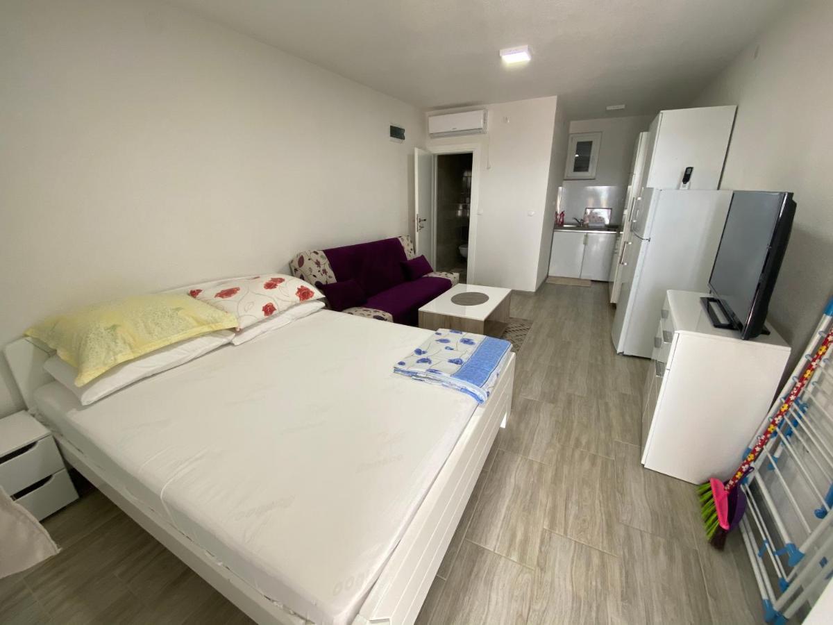 Apartmani Anita Starigrad Paklenica Zewnętrze zdjęcie