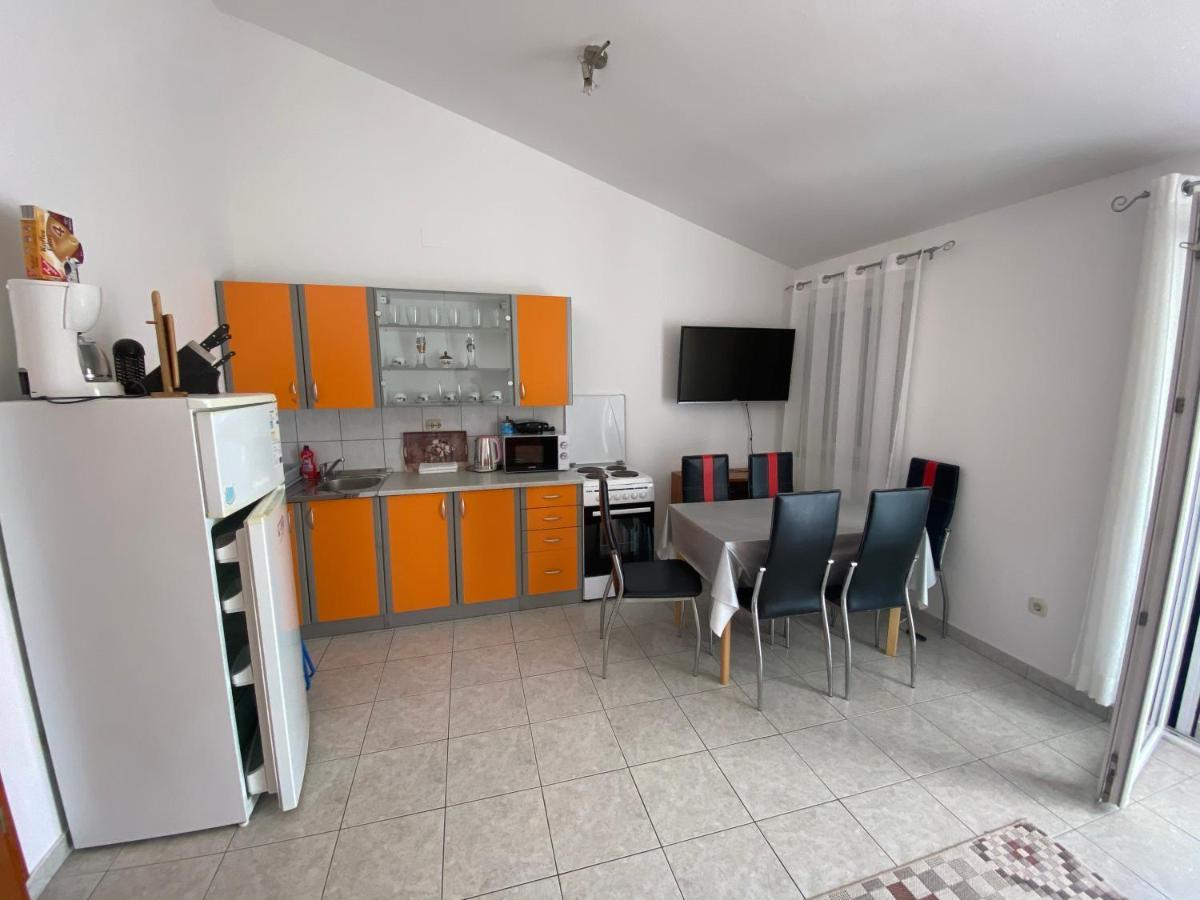 Apartmani Anita Starigrad Paklenica Zewnętrze zdjęcie