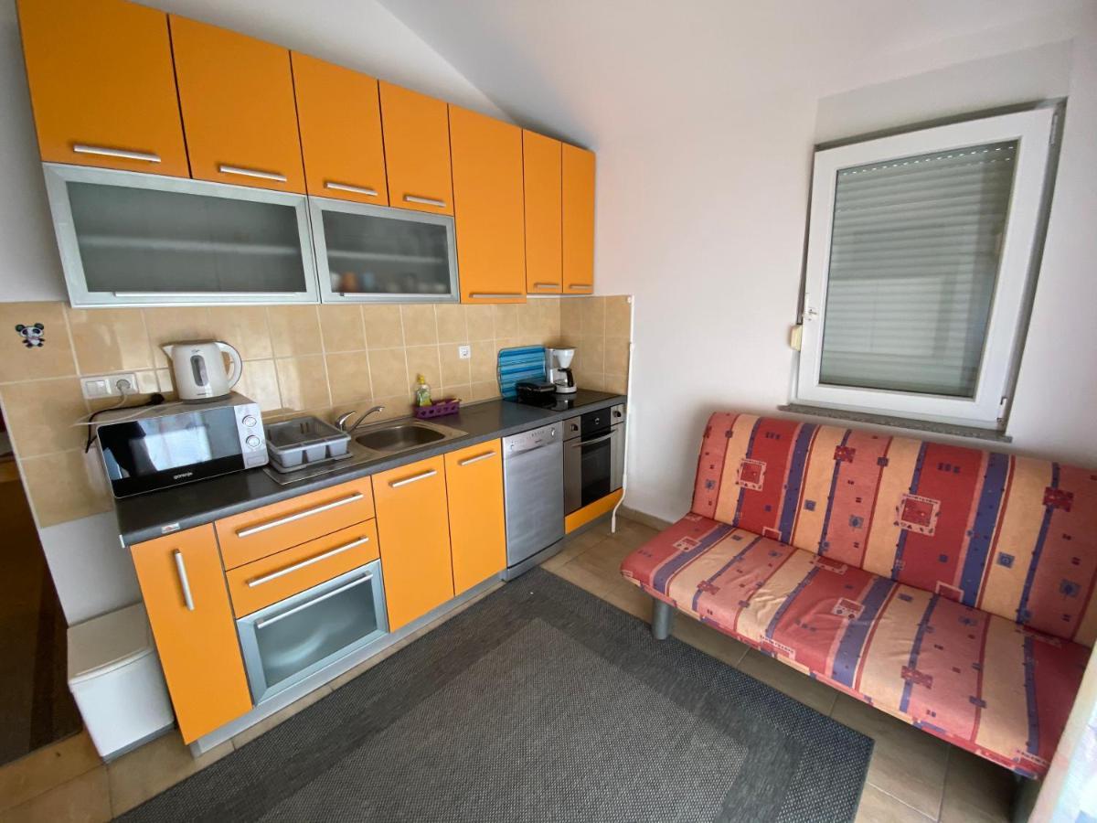 Apartmani Anita Starigrad Paklenica Zewnętrze zdjęcie