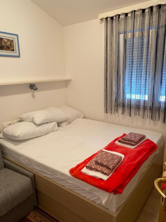 Apartmani Anita Starigrad Paklenica Zewnętrze zdjęcie